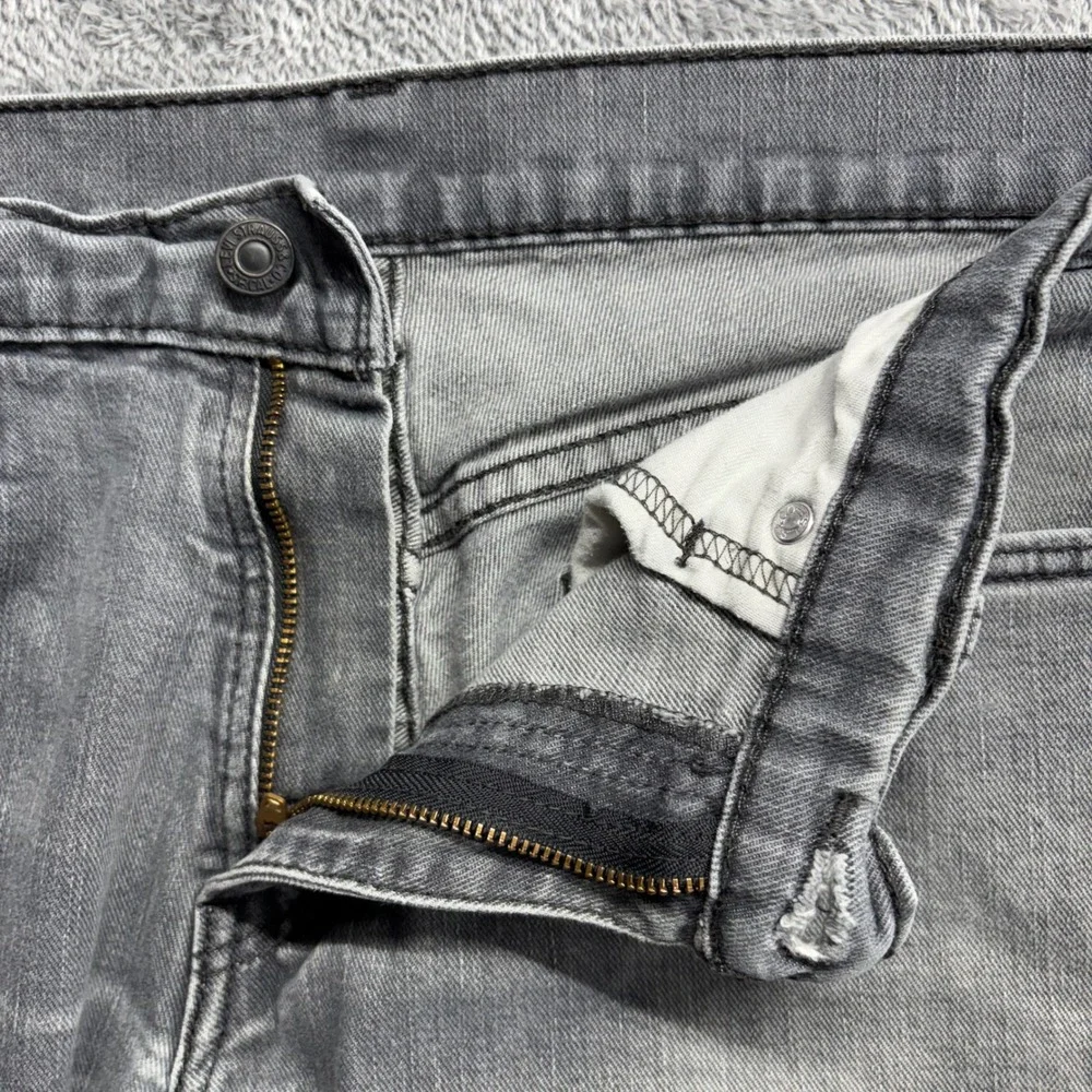 Levi's 514 Straight Fit Jeans Men 33x32 Grey Good Faded Zip Fly Stretch